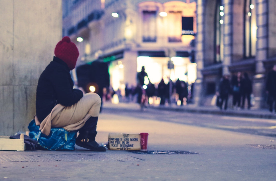 What's the Best Gift you Can Give the Unhoused This Winter? - Simpleaf Brands